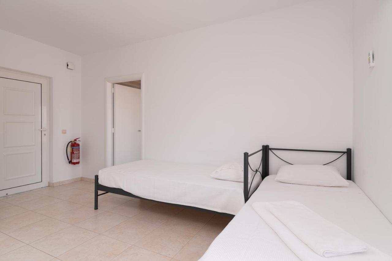 Lungo Mare Apartment Генади Екстериор снимка